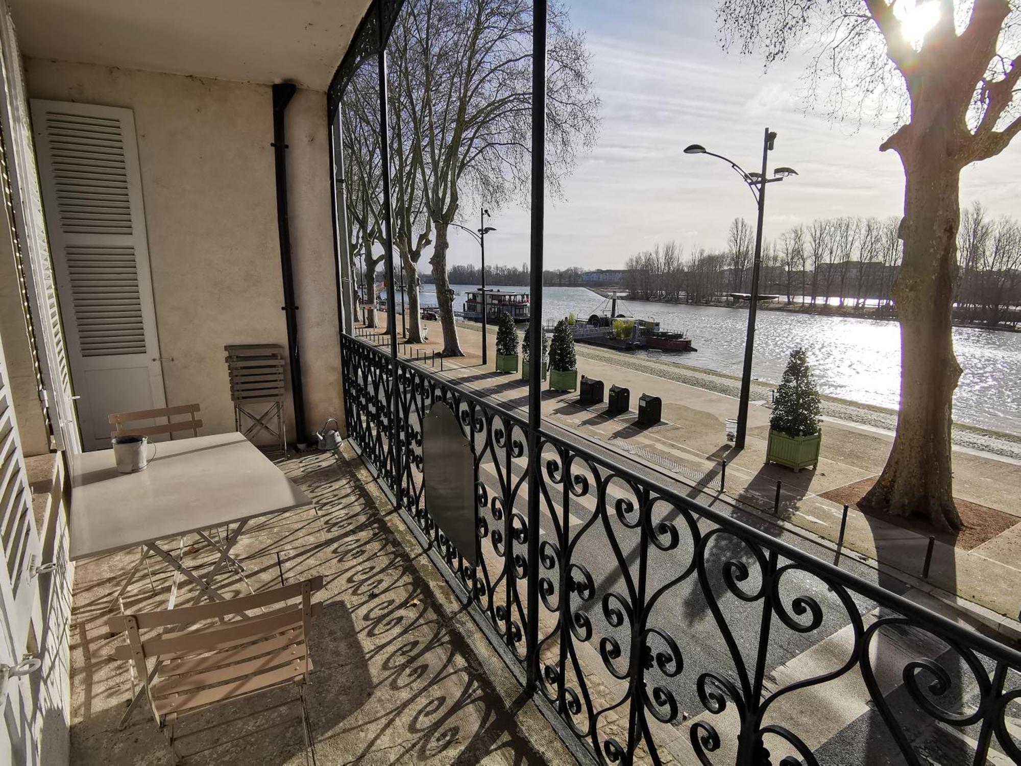 Appart Gite Les Oiseaux- Face Loire Quai Du Chatelet オルレアン エクステリア 写真